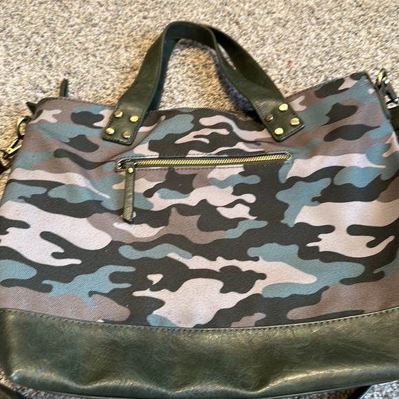 Antik Kraft Camouflage and Green Leather Purse - Picture 3 of 8